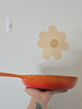 Vintage Le Creuset 23 Flame Orange Cast Iron Enamel Double Spout Skillet - 9"